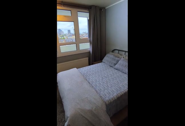 Double Room with Stunning Skyline Views – SE17  Main Photo