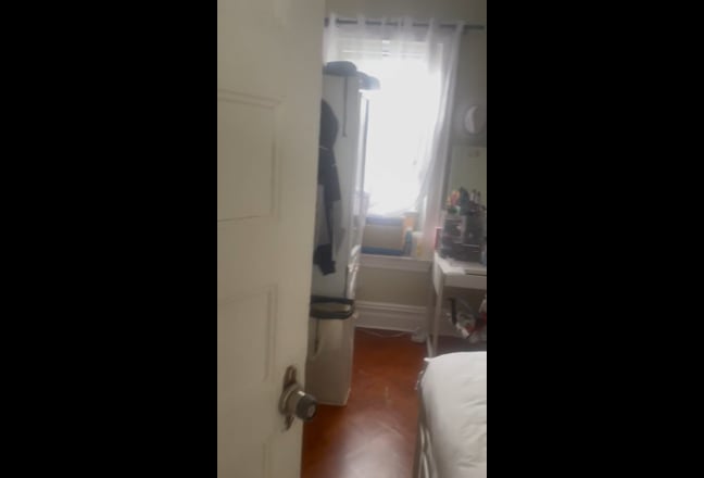 Looking for a competent, clean, fun roommate! Main Photo