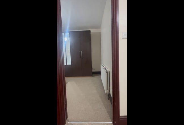 Fully furnished and spacious double bed for rent  Main Photo