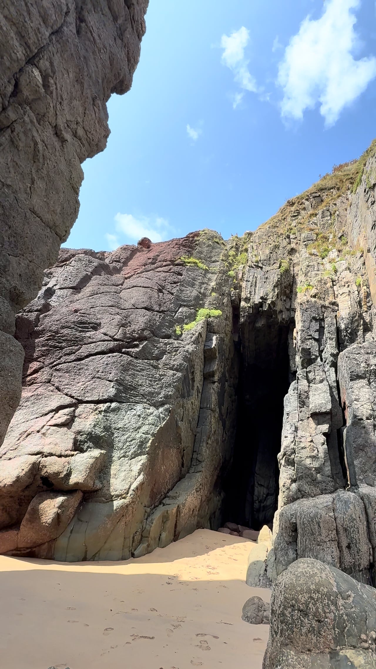 Preview of the original recording from Freshwater East Beach, Wales, July 26, 2025 · 12:29 p.m..