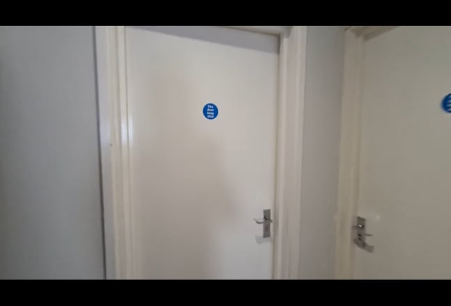 ✨ Modern Ensuite Room Bills Included Hoddesdon ✨ Main Photo