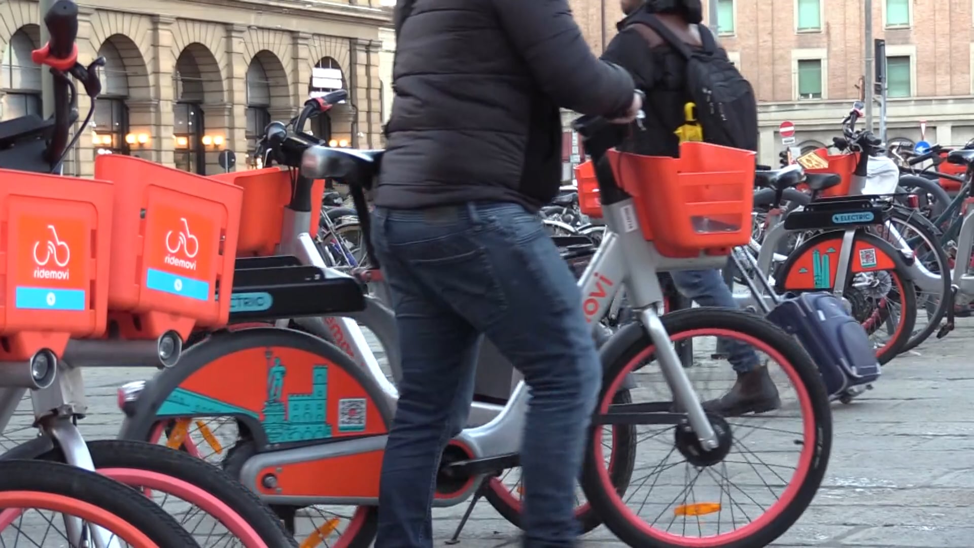 Porto-Saragozza, bici a noleggio: sanzioni severe contro la sosta selvaggia