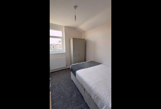 ✨ NEW en-suite rooms - all bills inc ✨ Main Photo