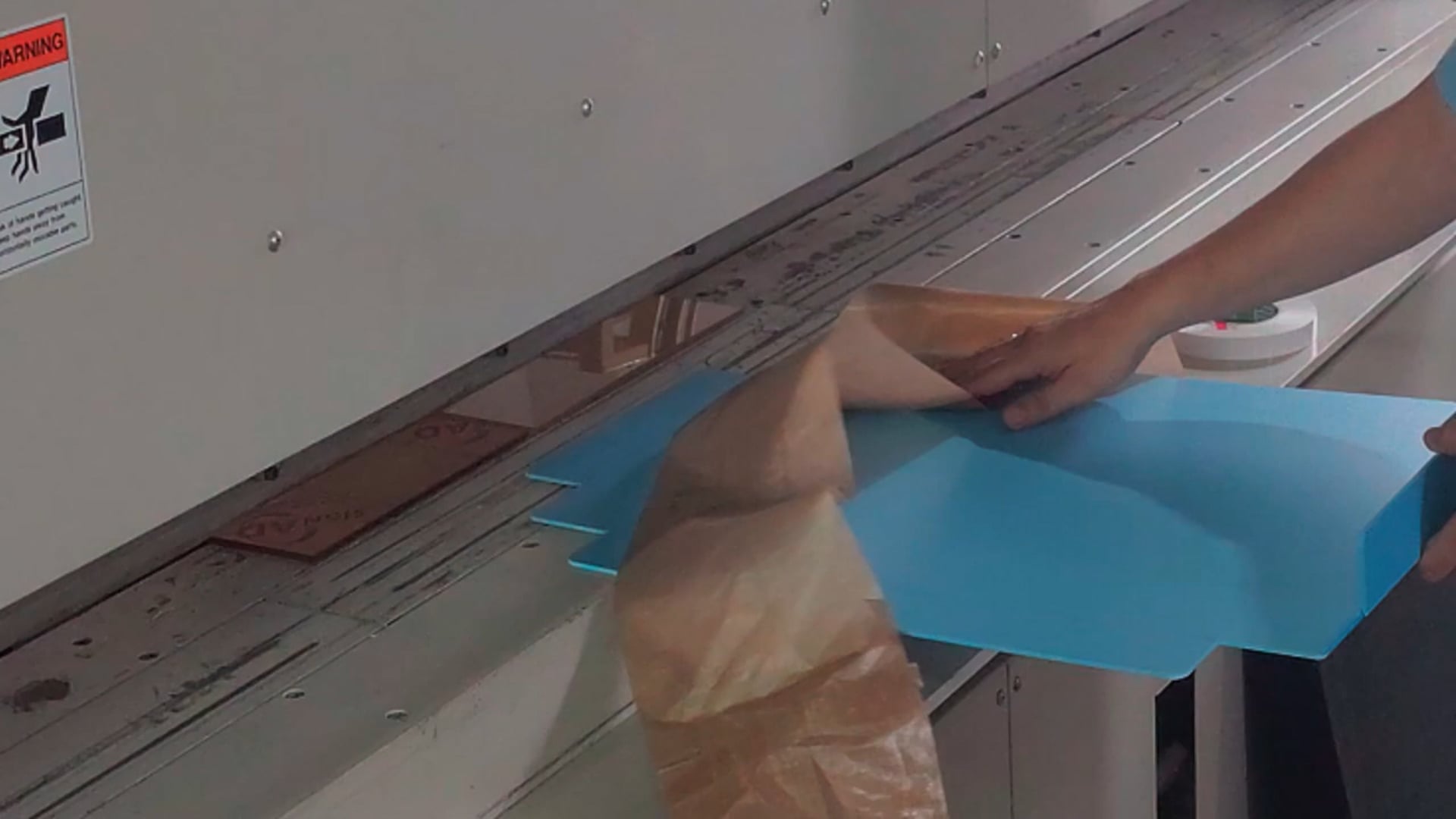 SFI-Plastic Corrugated Board Punching Technology