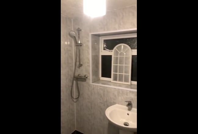 Double Room in Trefforest Main Photo