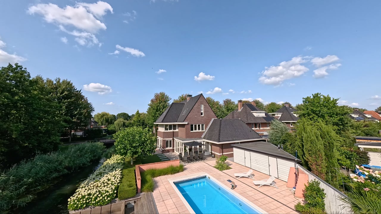 Bourbonhof 25 — Vastgoed video door Drone Studio