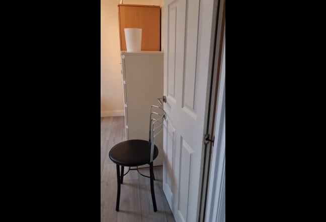 1 Large room to let in shared HMO House.. Main Photo