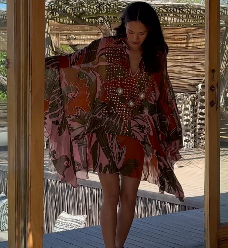 Vídeo: Cafetã Curto Anaya Rosa