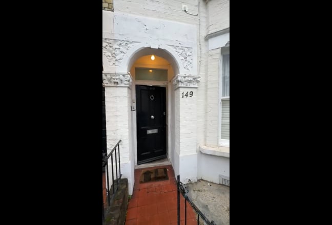 Splendid Room in Gorgeous House in Fulham! Main Photo