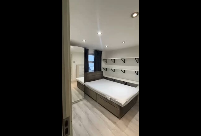 Spacious and Modern Rooms Near Canary Wharf Main Photo