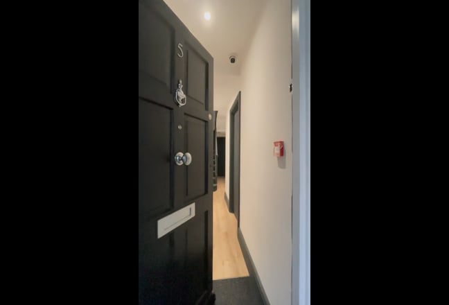 Brand New High End Shared House Main Photo