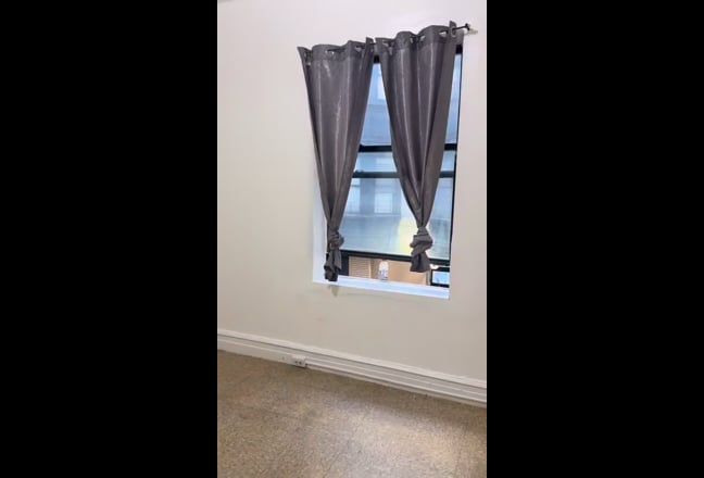 Large Bedroom w/ Closet Space Util Included + WIFI Main Photo