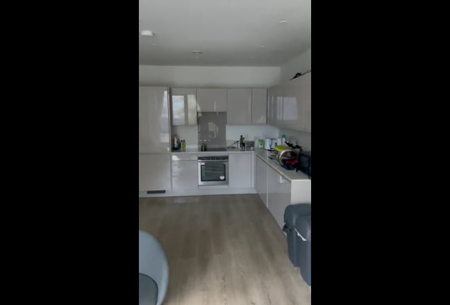 En-Suite Double Room for Young Professionals Main Photo