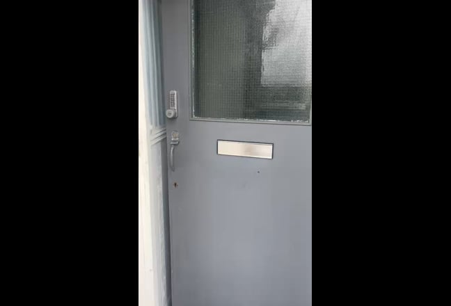 Willesden Junction Zone TWO-.Doible en-suite room Main Photo