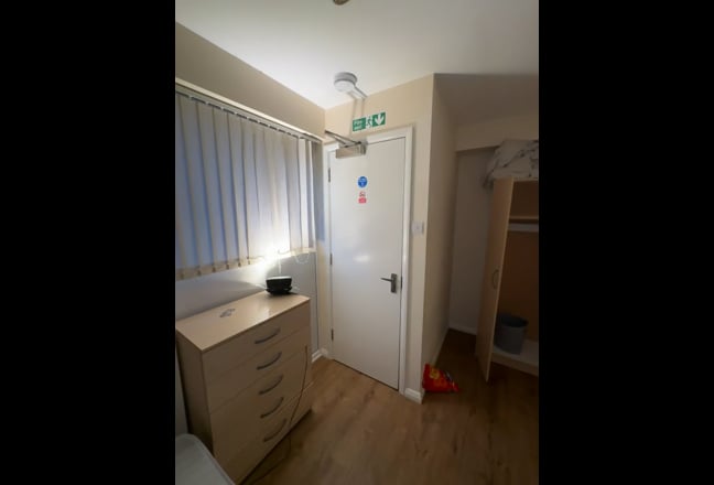 Egham room for rent, student everyone Main Photo