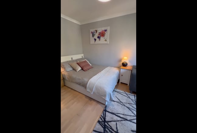 Chelsea & Earls Court TV en-suite Main Photo