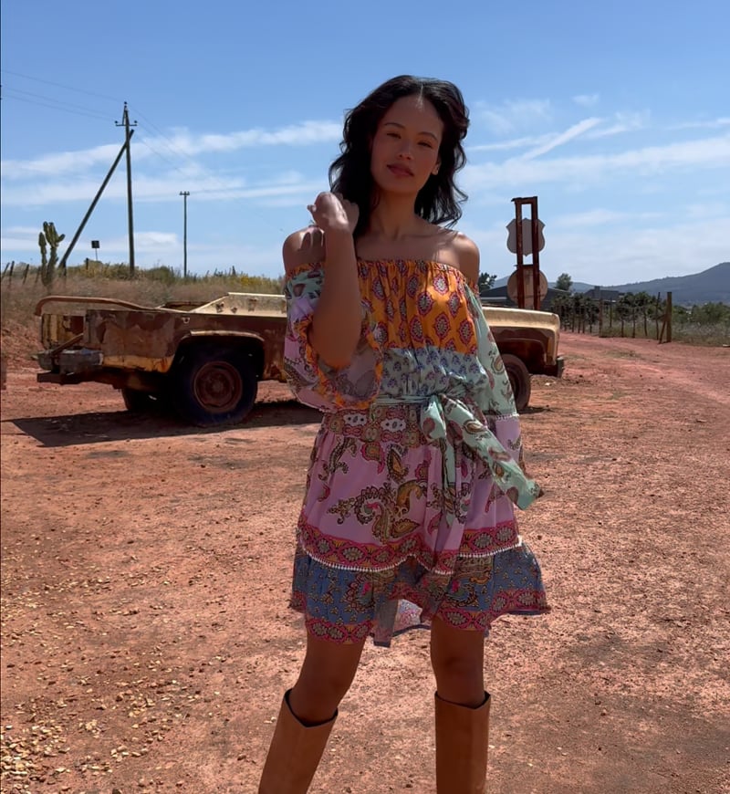 Vidéo: Robe Courte Travie