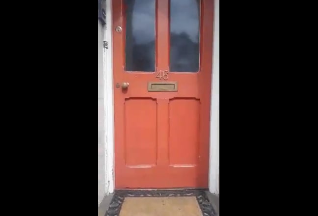  Huge  furnished  room.  Kingsize  bed.  NN1.
 Main Photo