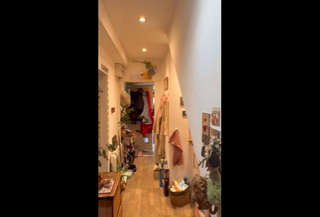 Studio flat with garden Main Photo