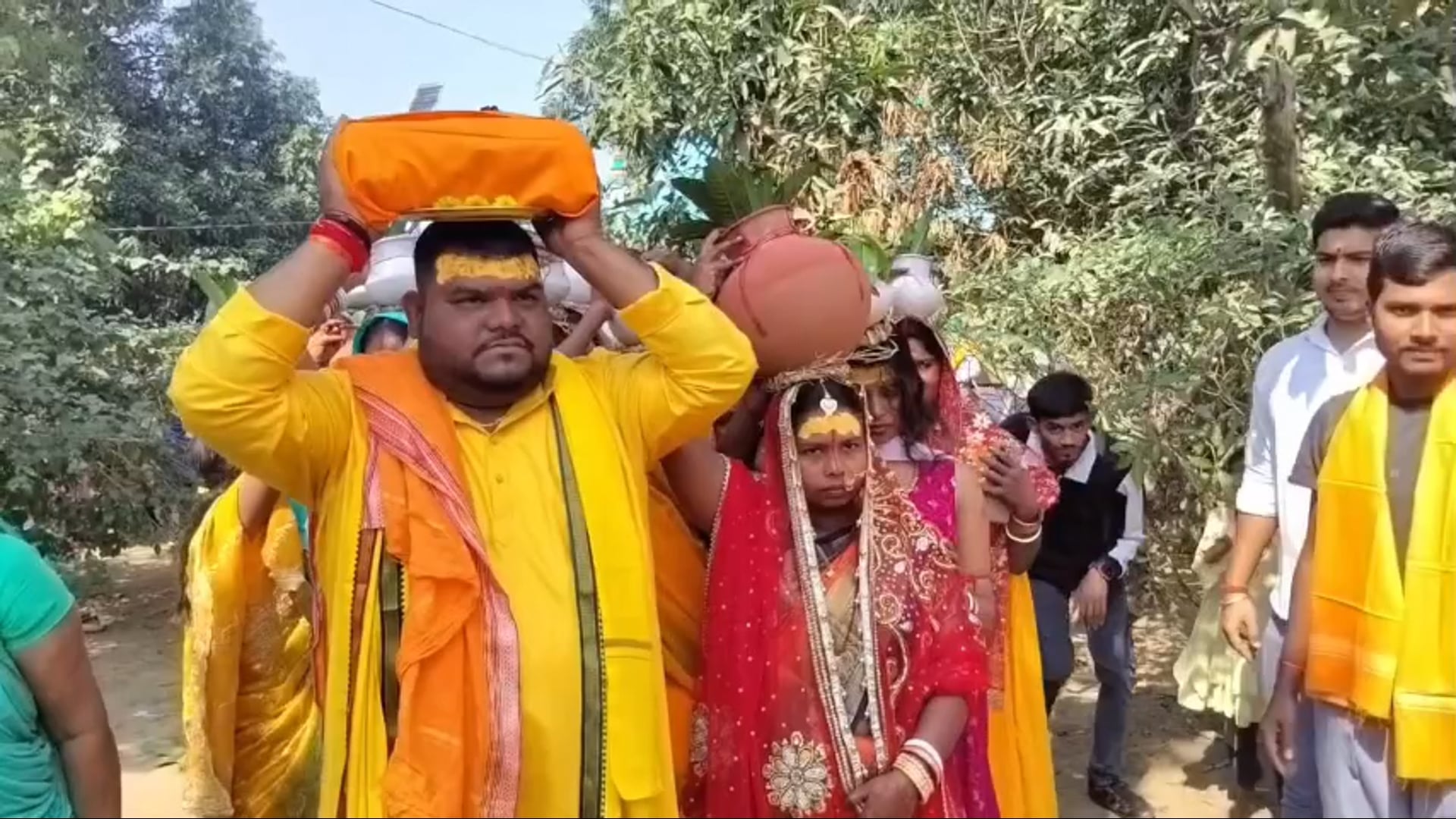 श्री सीताराम विवाह उत्सव को लेकर ताड़डीह में भव्य कलश शोभायात्रा।