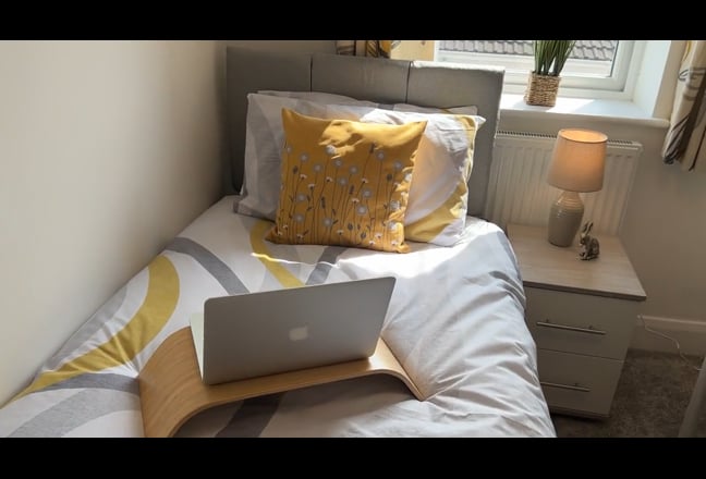 Really Friendly,**Spacious Immaculate Home! :)  Main Photo