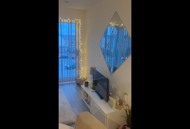 🏡 Double Room Available - Social Flat Share,  Main Photo