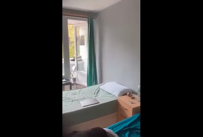 Whole flat to rent in Rehampton Main Photo