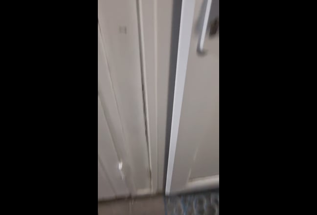 A garage converted studio  Main Photo