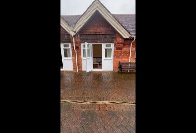 Double Bedroom en-suit Fully Furnished(short term) Main Photo