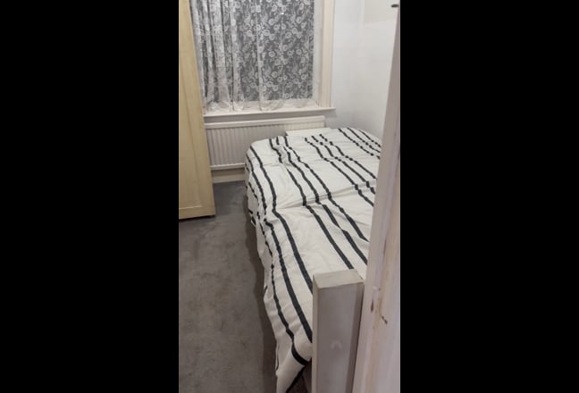 Single Room  available.  Main Photo