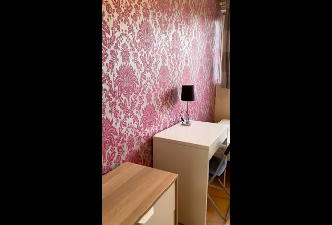 Spacious Double | All Bills Inc | E14 |  Main Photo