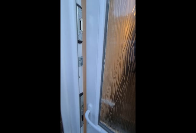 Bright Double Room | Bills included  Main Photo