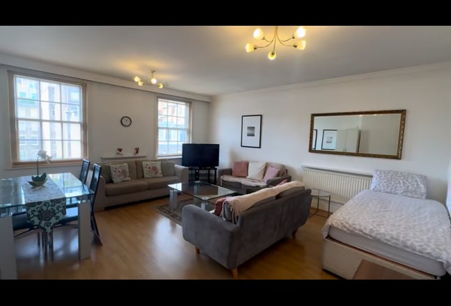 Spacious One Bedroom Flat in Mayfair Main Photo