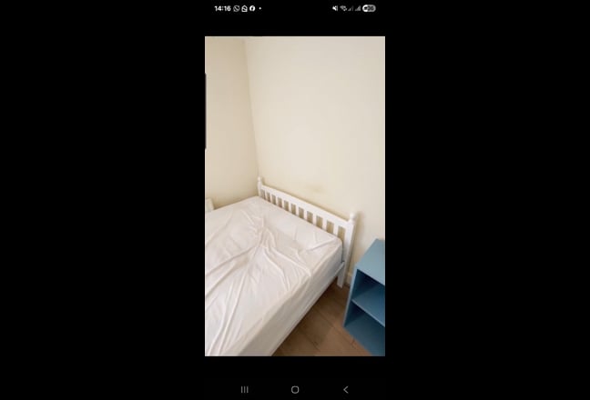 Bright Room Available in Greenwich  Main Photo