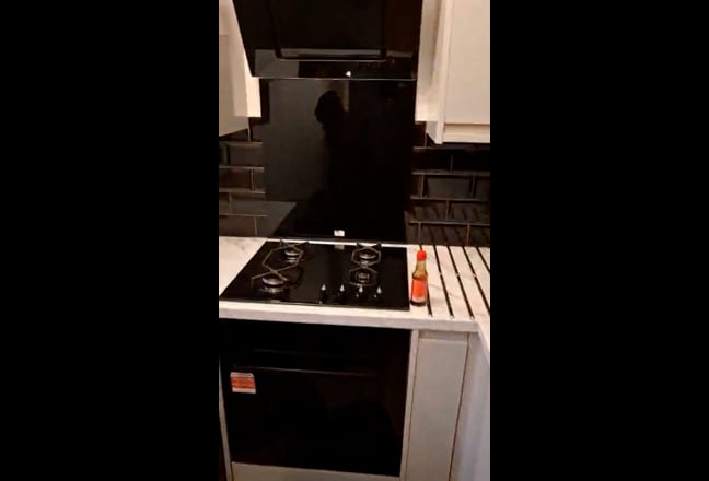 Bright Room in a Quiet Peaceful Flat - Oval Main Photo