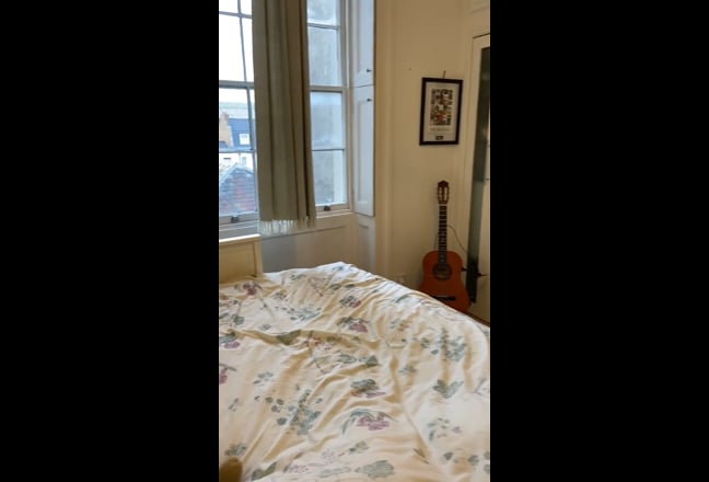 Double ensuite room, in spacious flat!   Main Photo