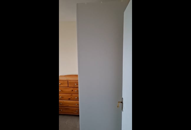 Spacious Double Room Available – All Bills Include Main Photo