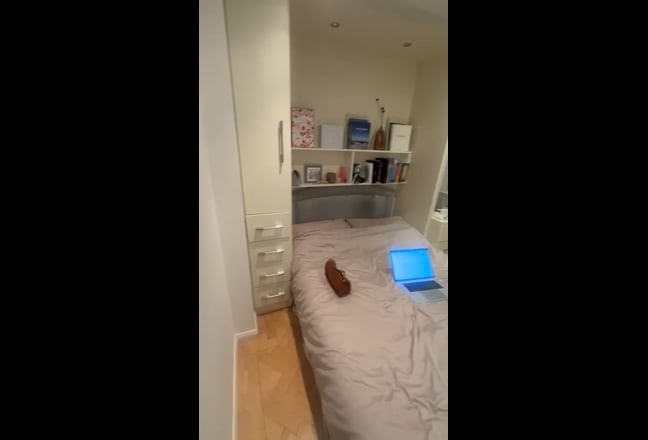 Cute 1B flat at High Street Kensington Main Photo