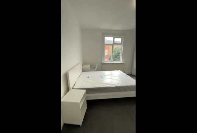 Beautiful House in Southfields  Main Photo