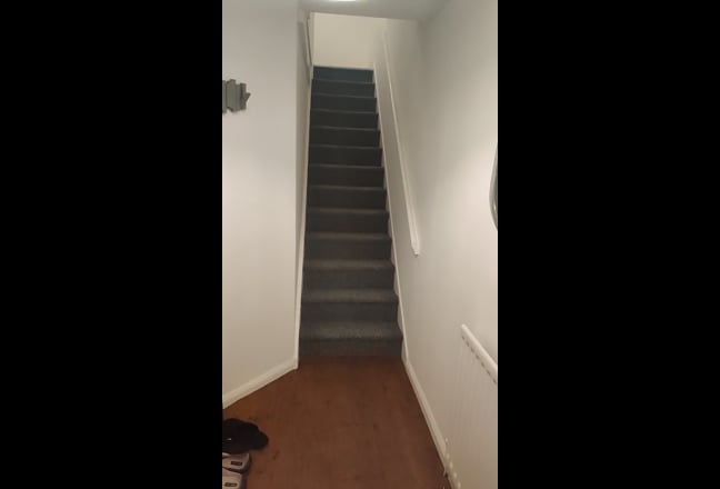 Zone 2 large bedroom in a 2 bed house with garden Main Photo