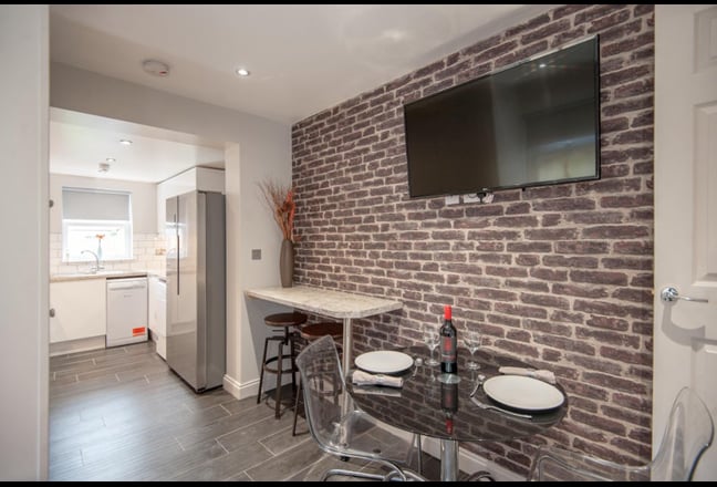 East Croydon Stn *Luxury Room - Super house*  Main Photo