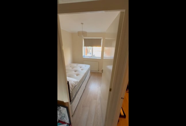 Lovely Clean Flat in Chesthunt, EN8  Main Photo