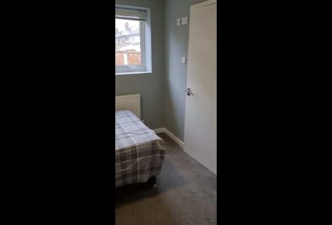 Ensuite Double Room 🚿 &pound;500pcm (Bills Included) |  Main Photo