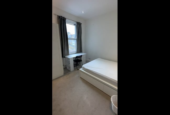 Cosy Room in Vibrant Tooting- Female preferred!🔆 Main Photo