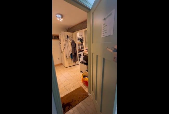 Bills Included One Bed Room Bungalow Main Photo