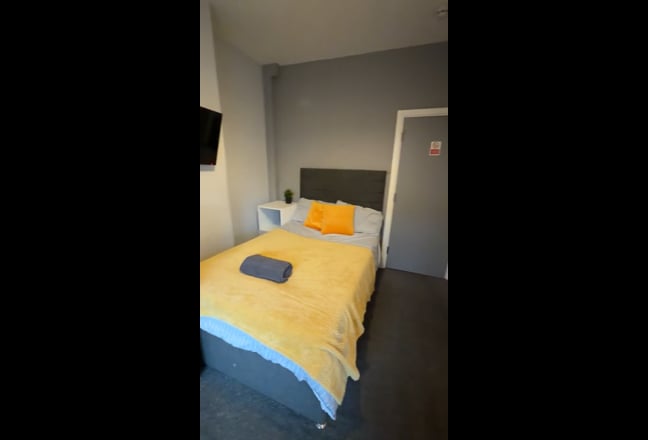 🔥Price Drop on Ensuite Room 🔥 Main Photo