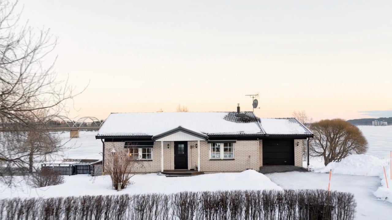 5 rum Villa på Östra Villavägen 31 Bergnäset Luleå kommun - video