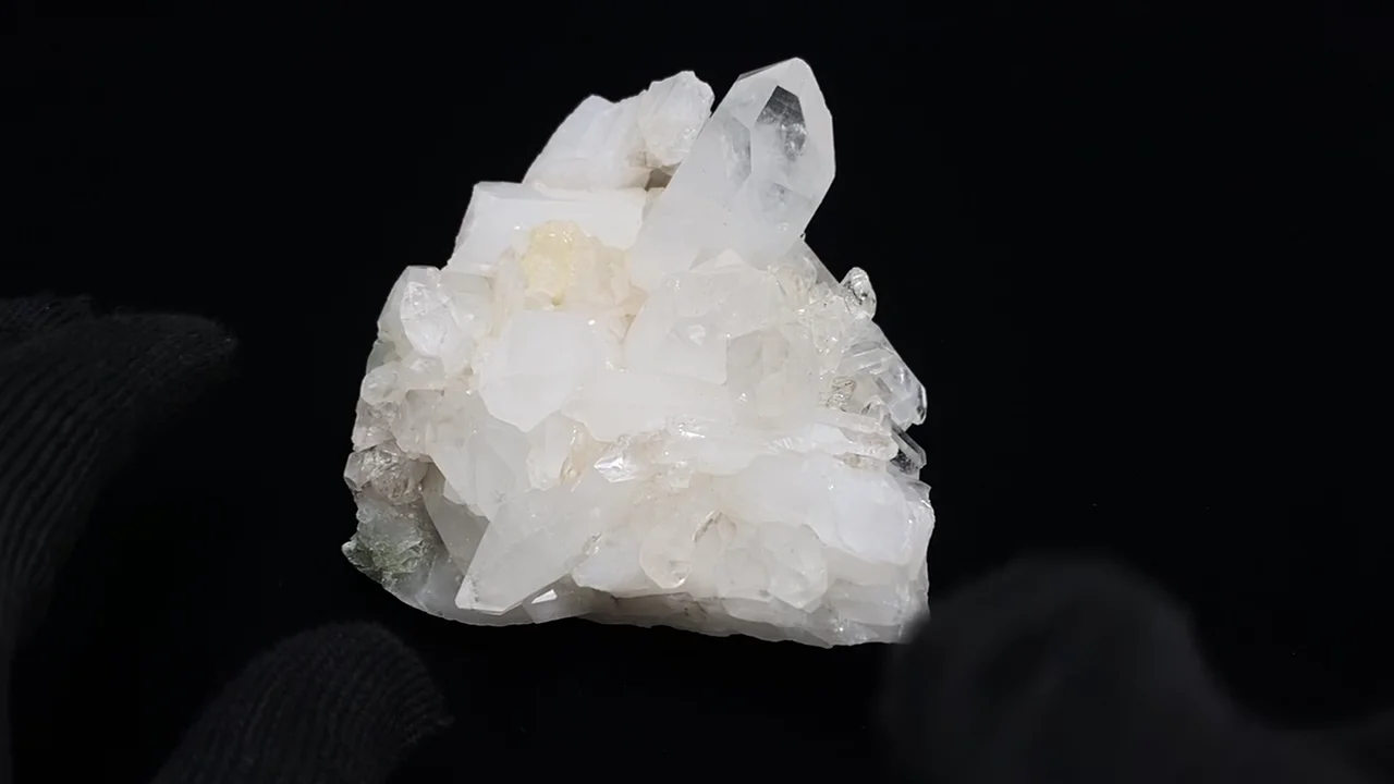 動画】【1点もの】スカルドゥ産ヒマラヤクォーツ クラスター NO.4