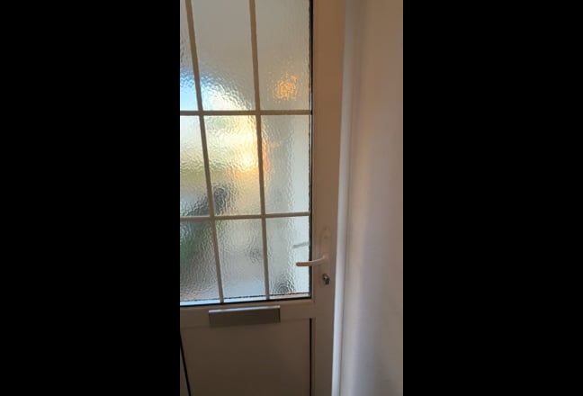 4 Bed House & Driveway - WHOLE LET Main Photo