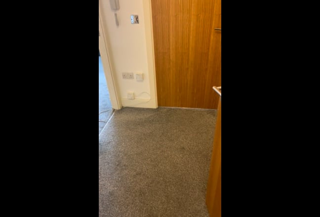 X1 Room in a Modern 2 Bed Flat in the City Centre Main Photo